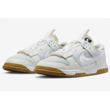 Nike SB Dunk Low Remastered White Gum