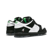Nike SB Dunk Low Staple Panda Pigeon
