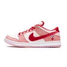 Nike SB Dunk Low Strangelove