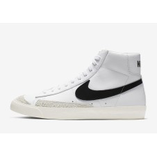 Nike Blazer Mid 77 Vintage Bianca Logo Nero