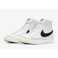 Nike Blazer Mid 77 Vintage Bianca Logo Nero