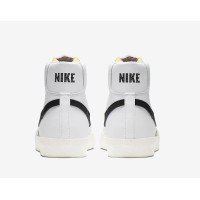 Nike Blazer Mid 77 Vintage Bianca Logo Nero
