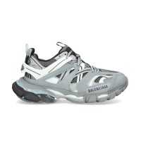 Sneakers Balenciaga: stile, lusso e comfort unico | Streetwalk