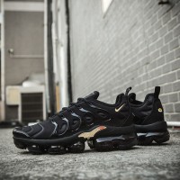 Nike Air Vapormax Plus Tn Black Gold