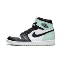 Nike Air Jordan 1 Retro Igloo