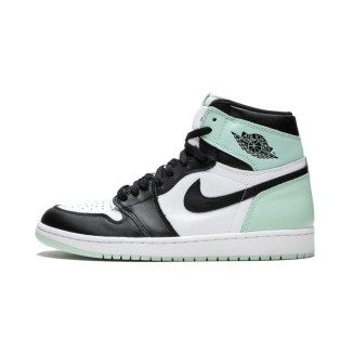 Nike Air Jordan 1 Retro Igloo