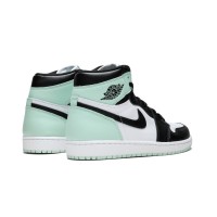 Nike Air Jordan 1 Retro Igloo