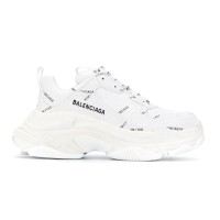 Sneakers Balenciaga Triple S – Stile unico, lusso e comfort premium | Streetwalk