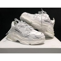 Sneakers Balenciaga Triple S – Stile unico, lusso e comfort premium | Streetwalk