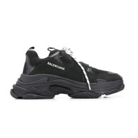 Sneakers Balenciaga Triple S – Stile unico, lusso e comfort premium | Streetwalk