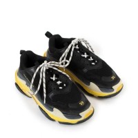 Sneakers Balenciaga Triple S – Stile unico, lusso e comfort premium | Streetwalk