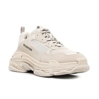 Sneakers Balenciaga Triple S – Stile unico, lusso e comfort premium | Streetwalk
