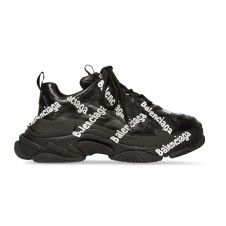 Sneakers Balenciaga Triple S – Stile unico, lusso e comfort premium | Streetwalk
