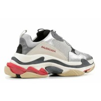 Sneakers Balenciaga Triple S – Stile unico, lusso e comfort premium | Streetwalk