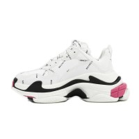 Sneakers Balenciaga Triple S – Stile unico, lusso e comfort premium | Streetwalk