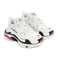 Sneakers Balenciaga Triple S – Stile unico, lusso e comfort premium | Streetwalk