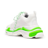 Sneakers Balenciaga Triple S – Stile unico, lusso e comfort premium | Streetwalk