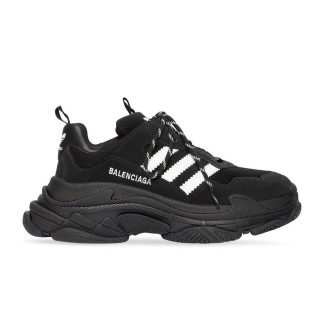 Sneakers Balenciaga Triple S – Stile unico, lusso e comfort premium | Streetwalk